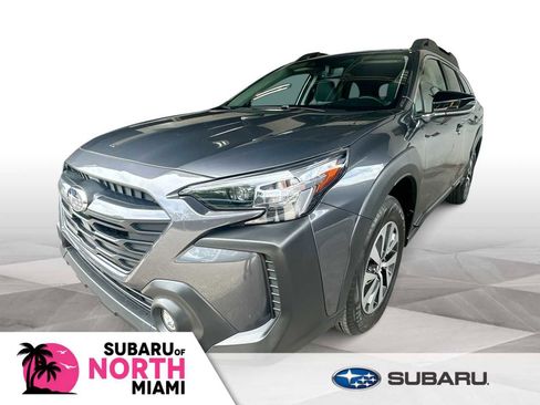 Used 2025 Subaru Outback Premium AWD/4WD image 1