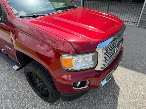 Used 2017 GMC Canyon Denali RWD image 2