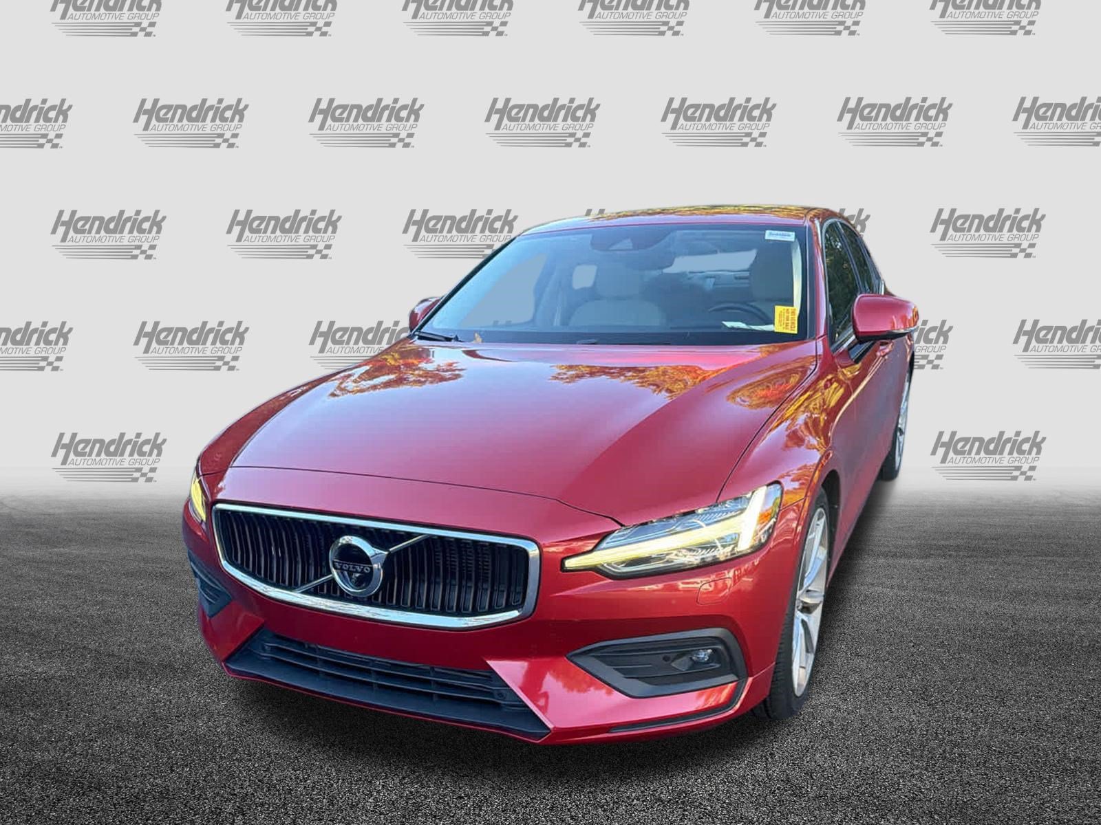 Used 2020 Volvo S60 T5 Momentum FWD image 6