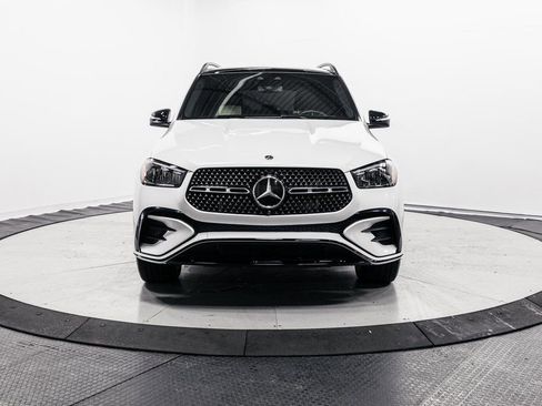 Used 2025 Mercedes-Benz GLE 450e 4MATIC w/ AMG Line Interior image 2