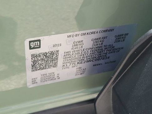Used 2024 Chevrolet Trax ACTIV w/ Sunroof Package FWD image 30