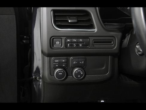 Certified 2024 Chevrolet Tahoe Z71 w/ Luxury Package AWD/4WD image 6