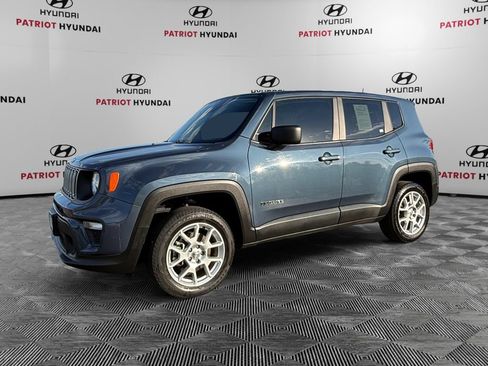 Used 2023 Jeep Renegade Latitude AWD/4WD image 7
