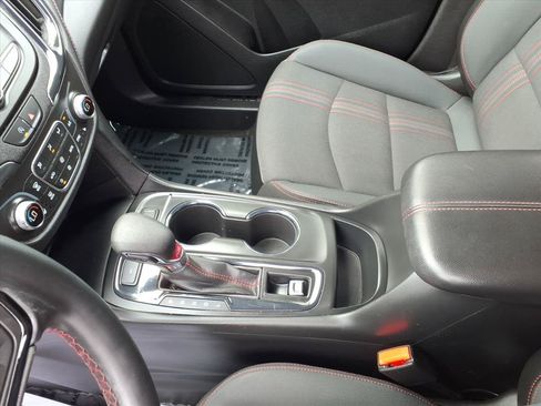 Used 2023 Chevrolet Equinox RS AWD/4WD image 14