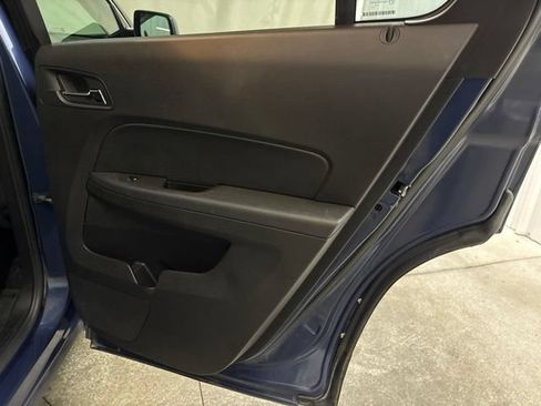 Used 2017 Chevrolet Equinox LT FWD image 19