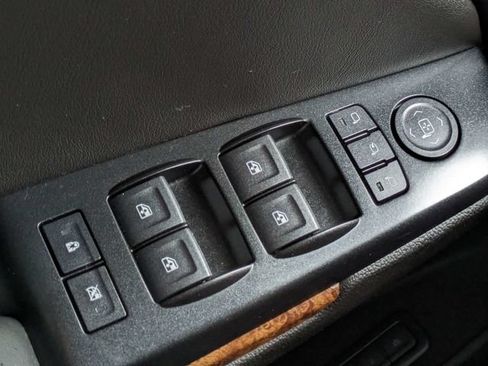 Used 2020 Chevrolet Tahoe Premier AWD/4WD image 29