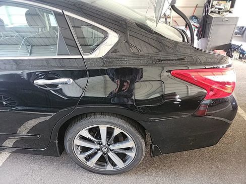 Used 2016 Nissan Altima 2.5 SR image 20