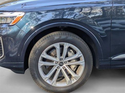 Certified 2025 Audi Q7 2.0T Premium Plus w/ Premium Plus Package AWD/4WD image 9