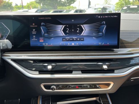 Used 2024 BMW X5 xDrive40i w/ M Sport Package AWD/4WD image 21
