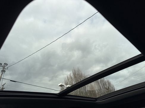 Used 2025 Jeep Grand Cherokee Limited 4xe w/ MOPAR Finishing Package image 6