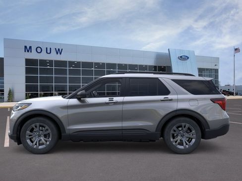 New 2026 Ford Explorer Active AWD/4WD image 3