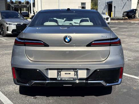 New 2026 BMW 740i image 5