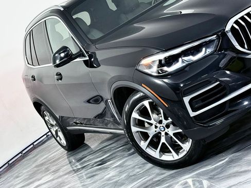 Used 2022 BMW X5 xDrive40i w/ Premium Package image 4