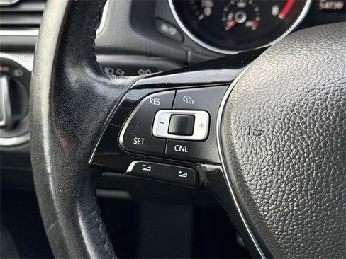 Used 2017 Volkswagen Passat 1.8T SE image 25