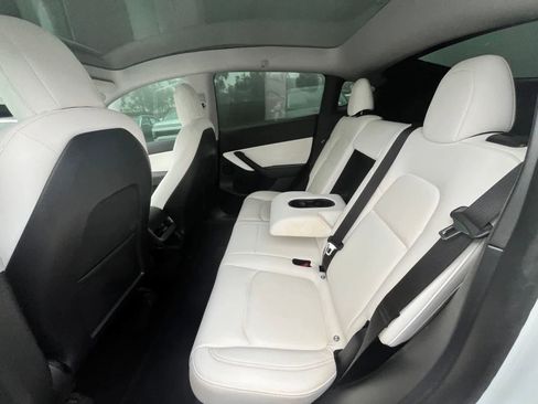 Used 2021 Tesla Model Y Long Range image 5