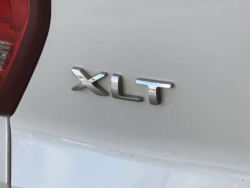 Used 2016 Ford Explorer XLT w/ Equipment Group 202A image 11
