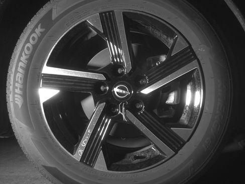 Used 2025 Nissan Sentra SV image 13