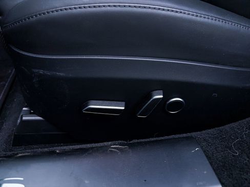 Used 2022 Tesla Model S image 28