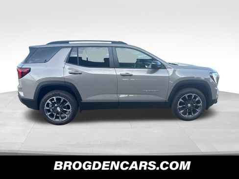 New 2026 GMC Terrain Elevation w/ Elevation Premium Package AWD/4WD image 3