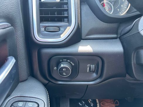 Used 2025 RAM 2500 Big Horn AWD/4WD image 24