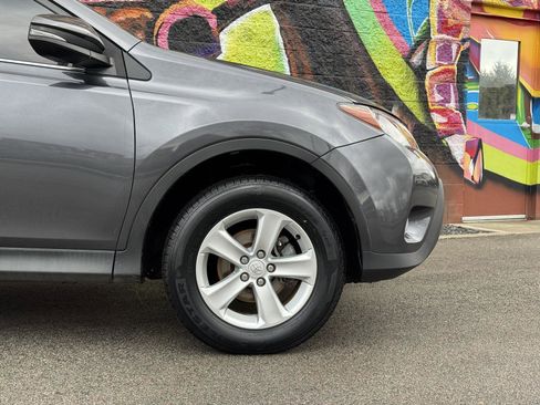 Used 2014 Toyota RAV4 XLE image 14