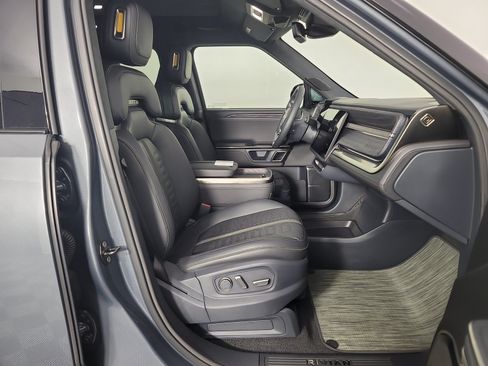 Used 2022 Rivian R1S Launch Edition AWD/4WD image 24