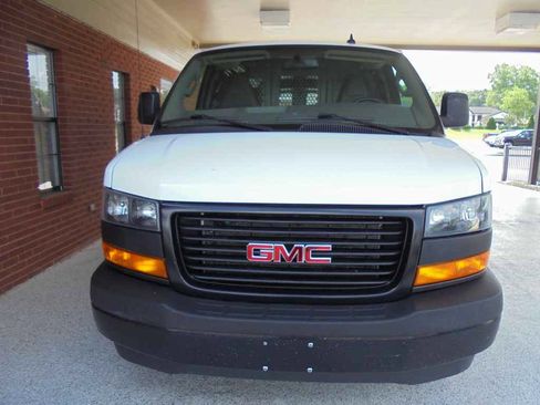 Used 2021 GMC Savana 2500 w/ Driver Convenience Package RWD image 3