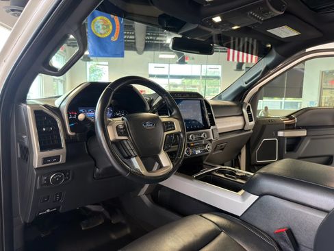 Used 2022 Ford F250 Lariat w/ Lariat Ultimate Package AWD/4WD image 12