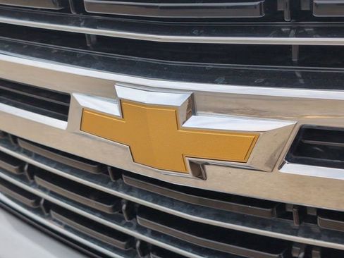 Certified 2024 Chevrolet Tahoe LT RWD image 30