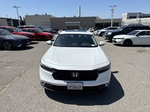 Used 2024 Honda Accord EX image 8
