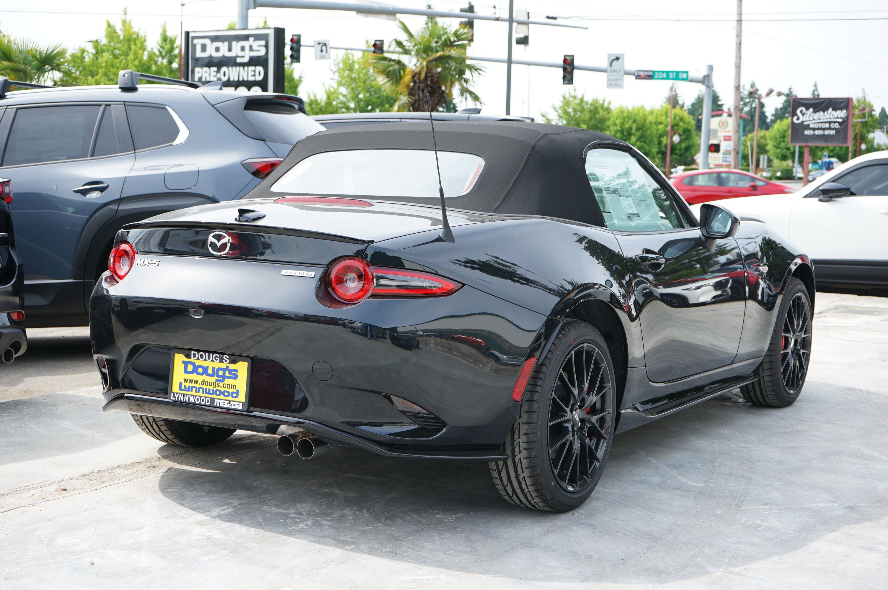 New 2026 MAZDA MX-5 Miata Club w/ Interior Package RWD image 4
