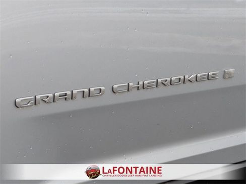 Certified 2024 Jeep Grand Cherokee L Limited w/ Luxury Tech Group II image 10