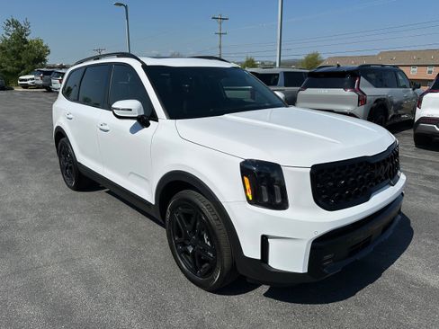 Used 2025 Kia Telluride SX Prestige X-Line AWD/4WD image 3
