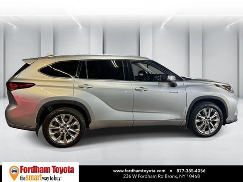 Used 2021 Toyota Highlander Limited AWD/4WD image 8