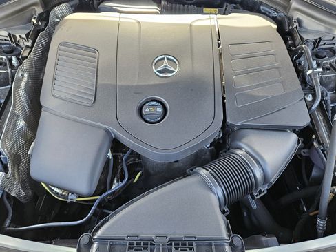 Certified 2025 Mercedes-Benz GLC 300 image 30