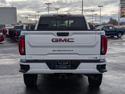Used 2021 GMC Sierra 2500 AT4 w/ AT4 Premium Plus Package image 4