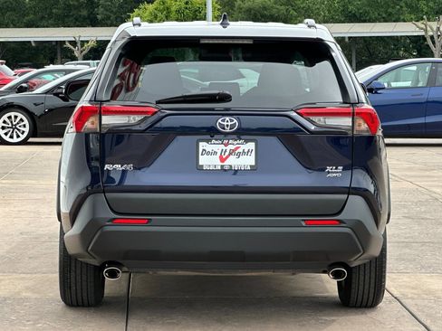 Used 2025 Toyota RAV4 XLE image 5