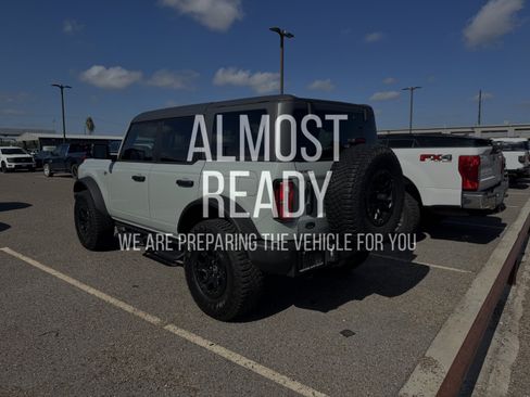 Used 2024 Ford Bronco Wildtrak AWD/4WD image 3