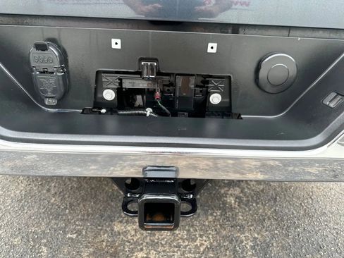 Used 2021 Chevrolet Silverado 1500 LTZ image 37