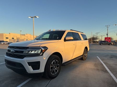 Used 2024 Ford Expedition Max XLT image 7