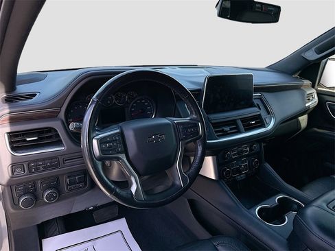 Used 2021 Chevrolet Tahoe Z71 w/ Z71 Signature Package image 9