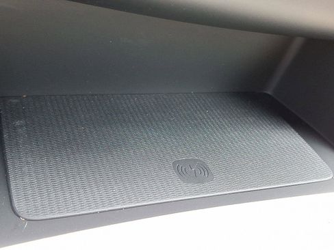 Used 2026 Volvo XC90 B6 Plus w/ Protection Package Premier image 16