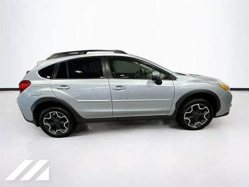 Used 2015 Subaru Crosstrek 2.0i Limited w/ Popular Package #2 AWD/4WD image 4