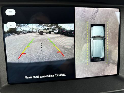 New 2025 Ford Bronco Badlands image 7