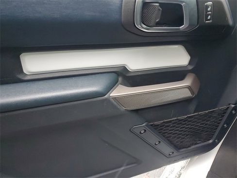 Used 2023 Ford Bronco Outer Banks image 9