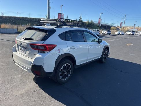 Used 2023 Subaru Crosstrek 2.0i Premium image 7
