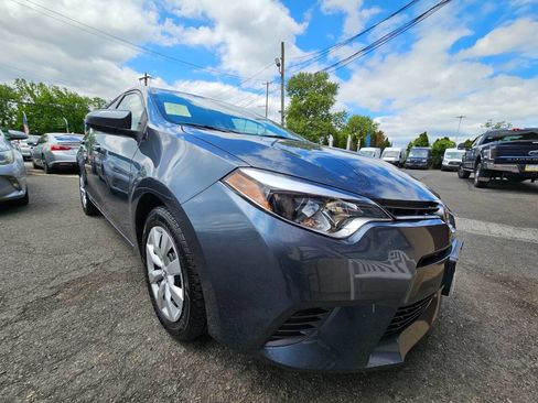 Used 2016 Toyota Corolla LE FWD image 7