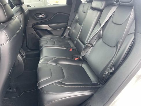 Used 2021 Jeep Cherokee Latitude Lux 80th Anniv w/ Quick Order Package 26U 80TH FWD image 17