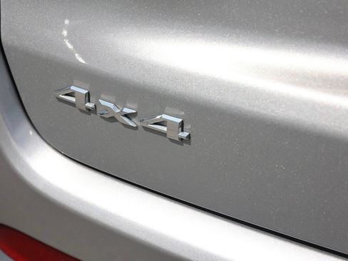 Used 2023 Jeep Compass Latitude AWD/4WD image 9