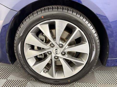 Used 2018 Kia Optima S w/ 18" Alloy Wheels Package image 32